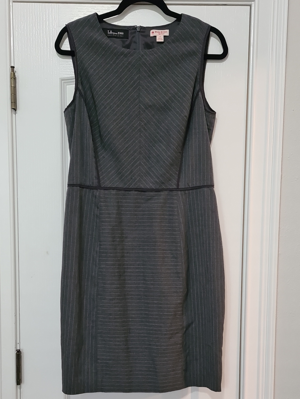 Brooks Brothers Red Fleece - Wool Sleeveless Gray Pinstripe Sheath Dress
